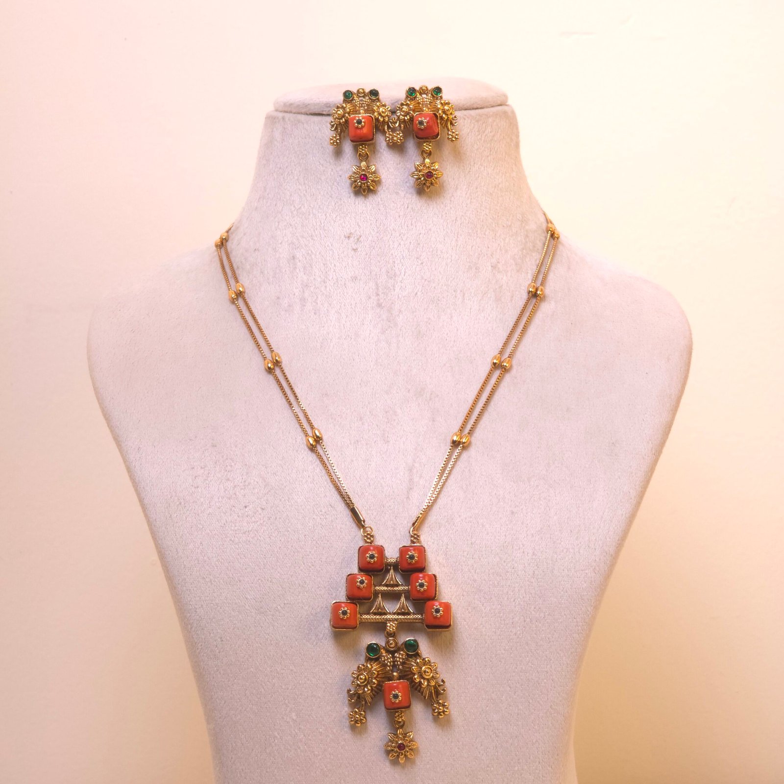 Pendant R-P1028 - Image 1
