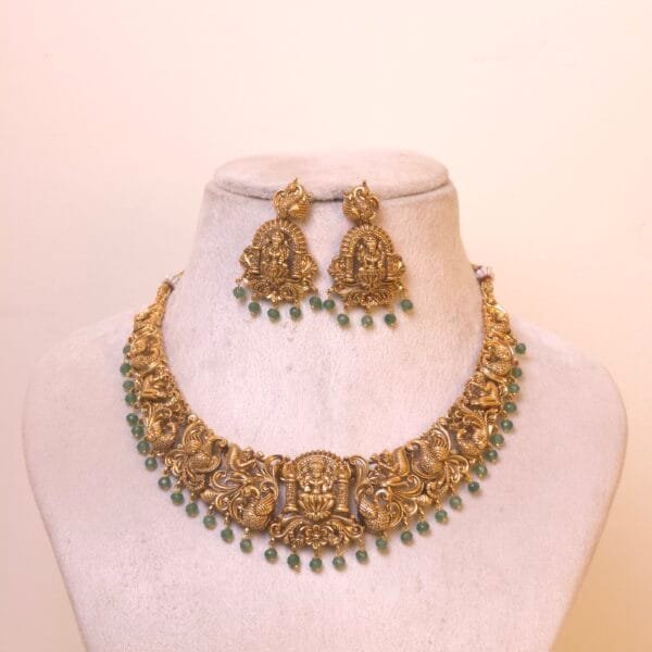 Necklace R-N1052